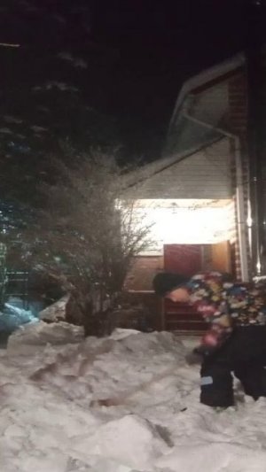 чистим снег