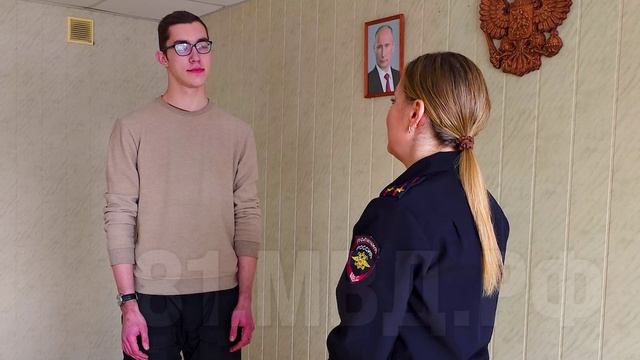 Добровольцу из Казахстана луганские полицейские выдали вид на жительство в Российской Федерации смотреть онлайн