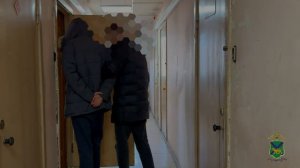 Во Владивостоке полиция задержала серийного курьера мошенников