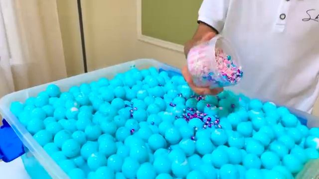 Nastya and her friends are playing a mysterious challenge [get.gt] смотреть онлайн