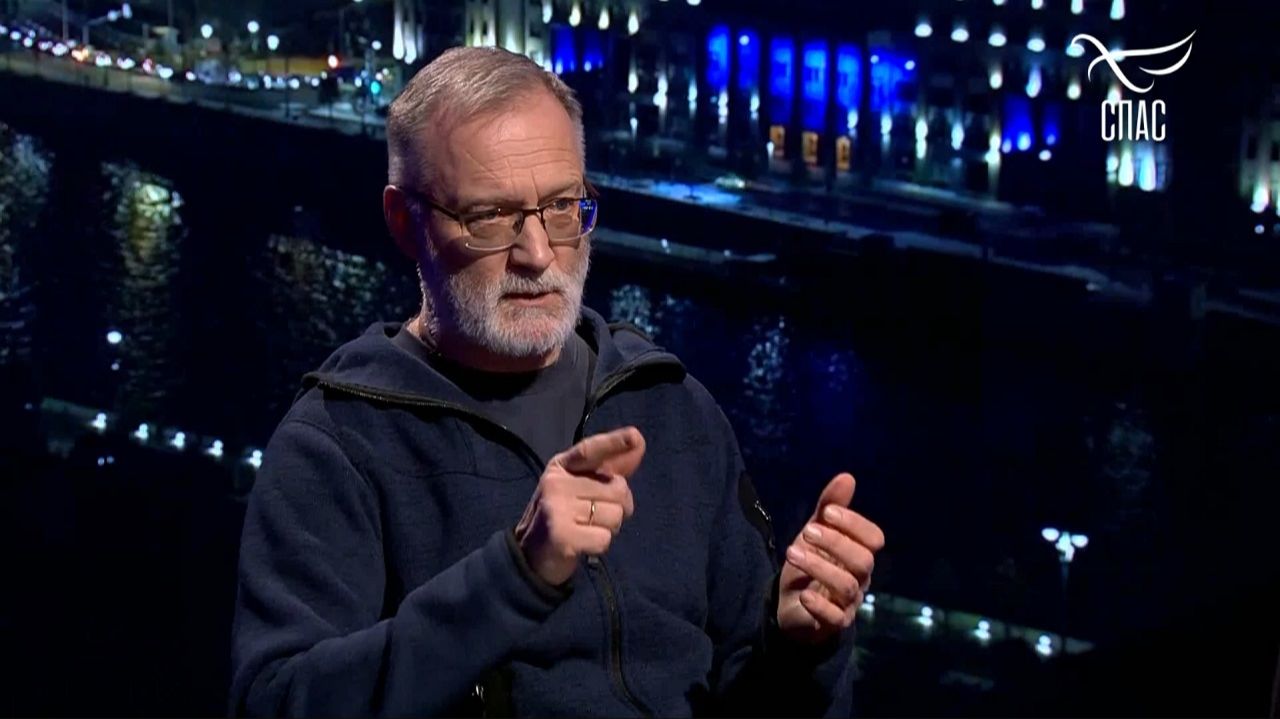 Хорош дёргаться, мы придумали что-то поумнее тебя, а ты должен подчиниться! / Поле битвы смотреть онлайн