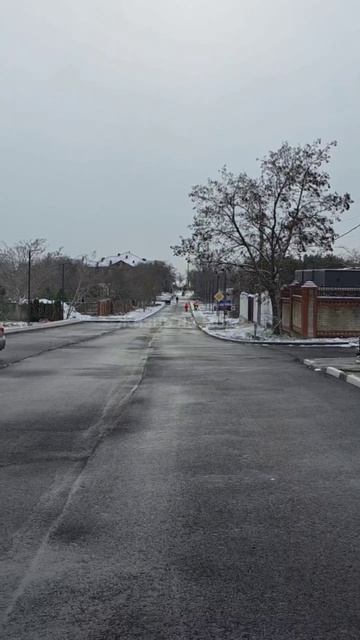 Ура! У парка Молодежный в Геленджике сделали парковку, тротуары и новый асфальт! смотреть онлайн