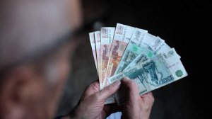 В ГД внесли проект об увеличении до уровня МРОТ надбавки к пенсии с 80 лет