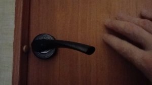 Как избавиться от засаленных мест возле ручки двери За 3 минуты.!!!!!!!