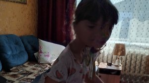 монтирую видео и отвечаю в чате