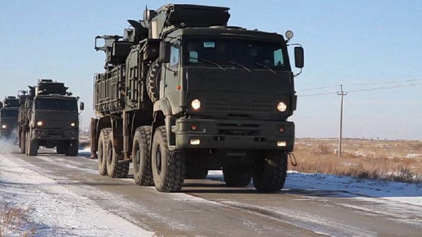 Силы ПВО ликвидировали 11 украинских беспилотников над территорией России смотреть онлайн