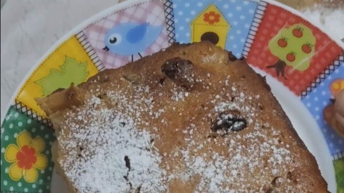 «ЭТА Шарлотка Сводит с Ума! Секрет в Кефире и Мёде. Пирог Тает во Рту!» смотреть онлайн