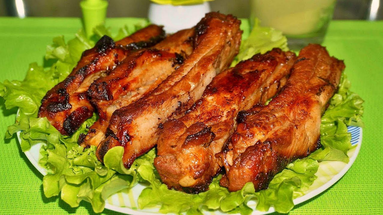 ТЕПЕРЬ ГОТОВЛЮ ТОЛЬКО ТАК Ребра в Домашней Духовке Медово соевый маринад на луковой подушке. смотреть онлайн