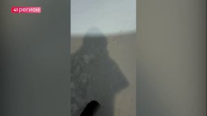 ЗАВАЛЕННЫЕ ПОДЪЕЗДЫ, НУЛЕВАЯ ВИДИМОСТЬ, УРАГАННЫЙ ВЕТЕР: КАМЧАТКА В СНЕЖНОМ ПЛЕНУ • БЕЗ КОММЕНТАРИЕВ