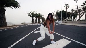 Песня: Потанцуй.