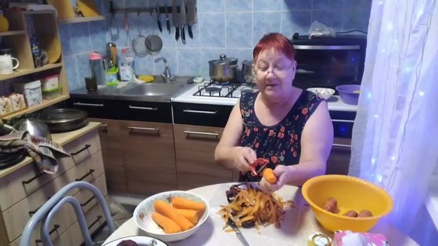 Жизнь пенсионеров.Дела домашние.Обед. смотреть онлайн