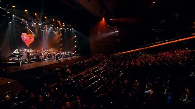 Мы желаем счастья вам. Группа ЦВЕТЫ и Театр Стаса Намина. Концерт ЦВЕТЫ-50 Live. Кремль. 2019