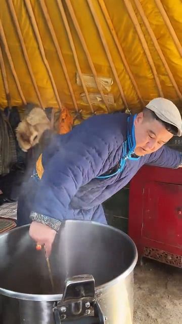 Сегодня буду варить холодец с разными приправами и остаток доем с отменным соусом :) смотреть онлайн