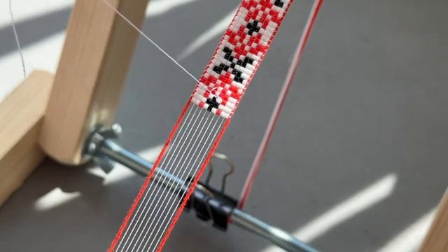 Станок для бісероплетіння своїми руками та як ним користуватися