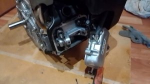 Зажаты клапана с завода Нева МБ23 чищу снег  HÖTER