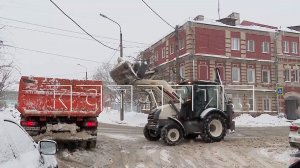 Из-за обильных снегопадов коммунальщики переведены на круглосуточный режим работы