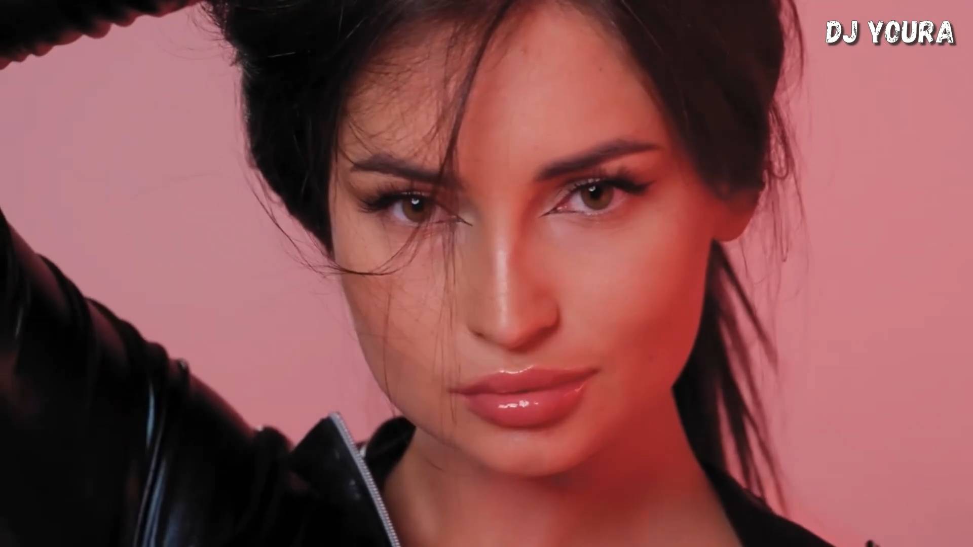 Чёрные глаза Dj YouRA ХИТЫ Музыка в машину тренд Лучшие песни танцевальный хит дискотек SWAP REMIX смотреть онлайн