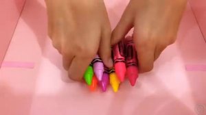 Настя и Стейси играют со съедобной косметикой [get.gt]