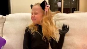 Настя превратилась в котёнка [get.gt]