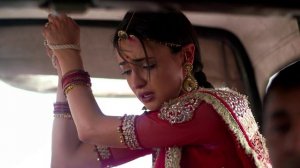 Цвета страсти 19 серия «Рудра увозит Парвати в безопасное место» (сериал, 2013)