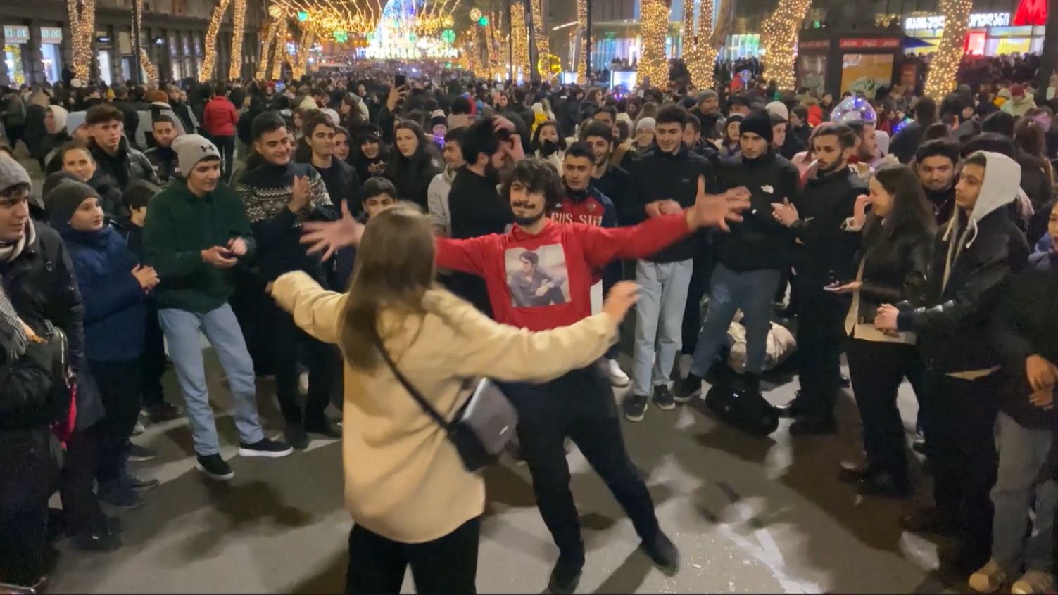 Аминка Лезгинка 2026 Aminka Tbilisi Lezginka Chechen Dance ALISHKA Танцует Класс На Улице Руставели смотреть онлайн