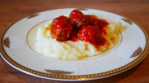 Фрикадельки в томатном соусе