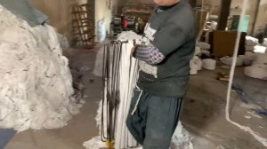 Невероятный процесс массового производства хлопковых швабр