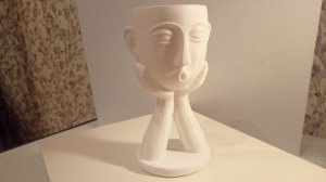 Выразительное Кашпо