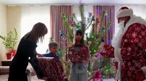 Руководитель регионального МВД исполнил новогодние желания детей