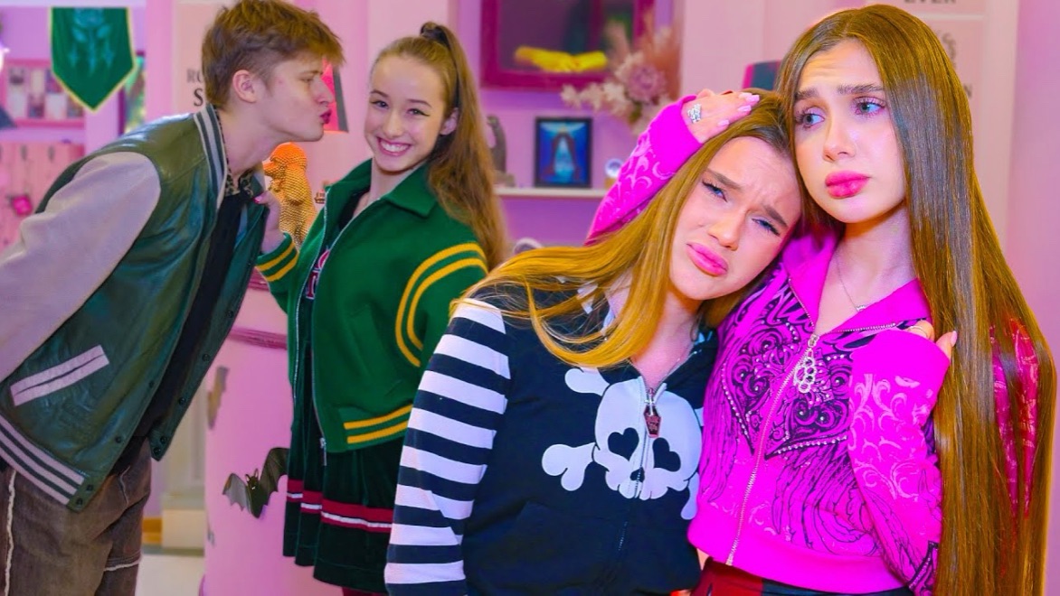 ЧЕРЛИДЕРШИ УВЕЛА ПАРНЯ МОЕЙ ПОДРУГИ 💔🔥 смотреть онлайн