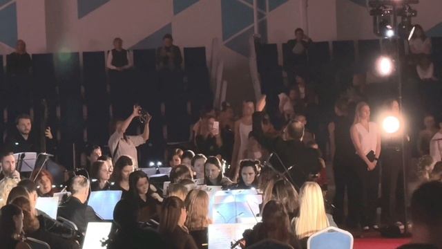 Ёлка центра МОСгимнастика с оркестром Дмитрия Орлянского смотреть онлайн