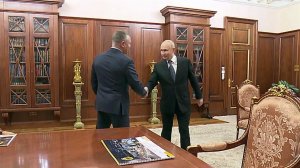 Владимир Путин принял в Кремле главу Ярославской области Михаила Евраева.