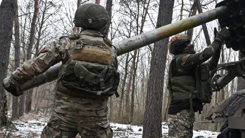 Расчеты РСЗО «Град» и БПЛА уничтожили опорный пункт ВСУ в Запорожской области смотреть онлайн