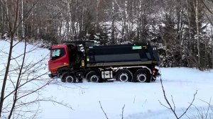 Tatra Phoenix 8x8 зимой на тестовом треке