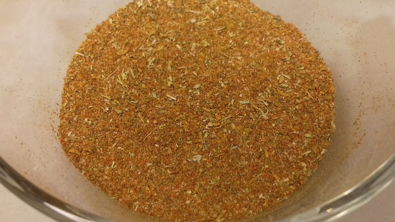 Универсальная приправа для курицы, подойдет для гриля, куриного шашлыка и любого куриного мяса смотреть онлайн