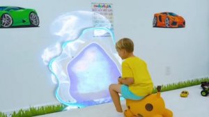 Дети учатся делать сладости своими руками.