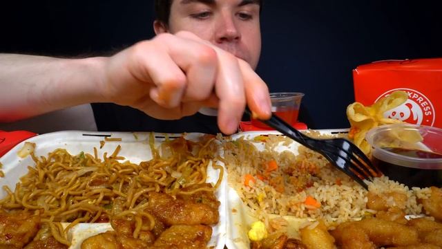 ASMR MUKBANG PANDA EXPRESS ORANGE CHICKEN, CHOW MEIN, HONEY WALNUT SHRIMP WITH FRIED CHEESE RANGOONS смотреть онлайн