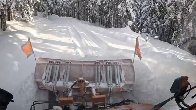 ❄️Почти 1 метр свежего снега к Рождеству❄️Экстремальная уборка снега в Тирольских Альпах. смотреть онлайн
