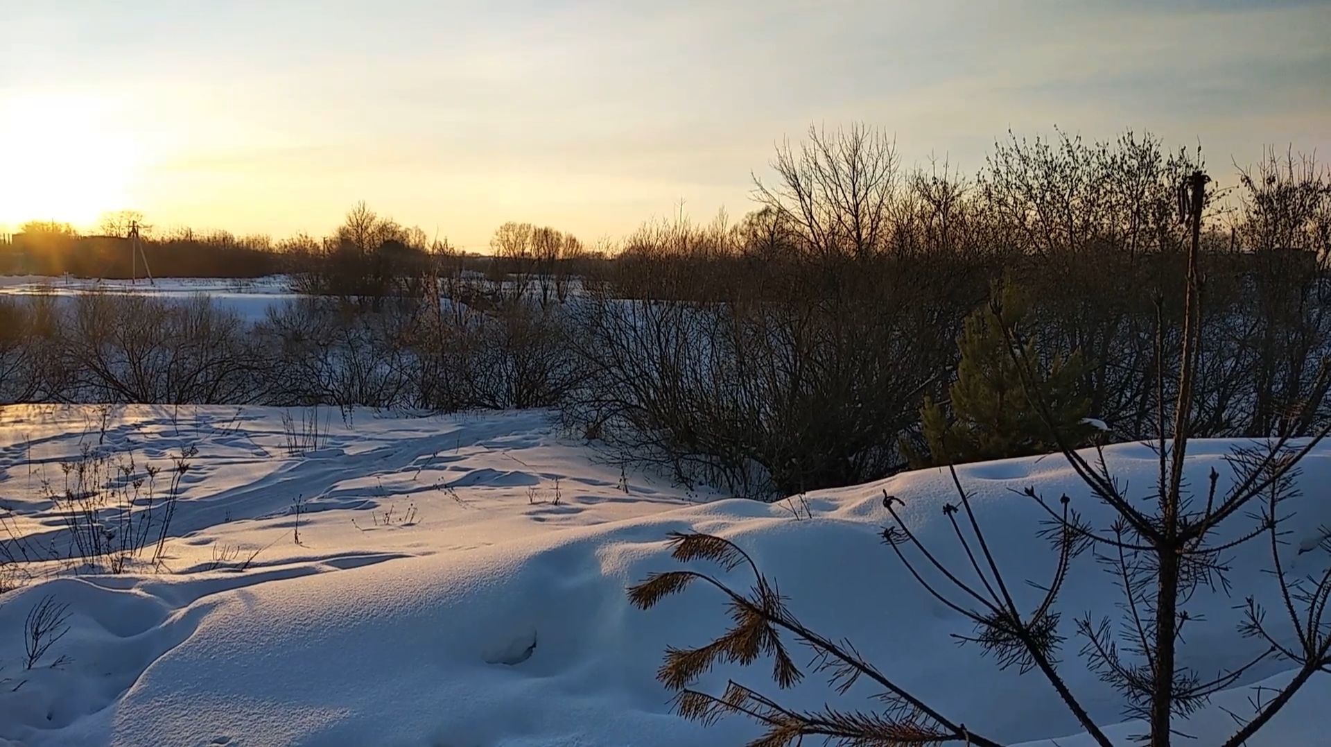 В ЗАКАТАХ ЕСТЬ ЧТО- ТО ТАИНСТВЕННОЕ смотреть онлайн