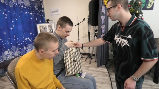 День Рожденья Виктора и Николая смотреть онлайн