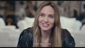 Официальный международный трейлер фильма «Кутюр» 2026 года с Анджелиной Джоли в главной роли