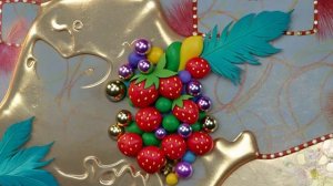 dreamina-2025-12-03-4947-Круглые объекты вращаются по часовой стр...