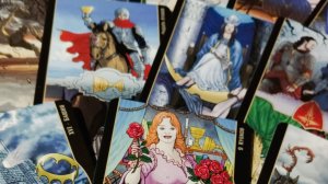 Расклад 104. Почему он мне изменил?