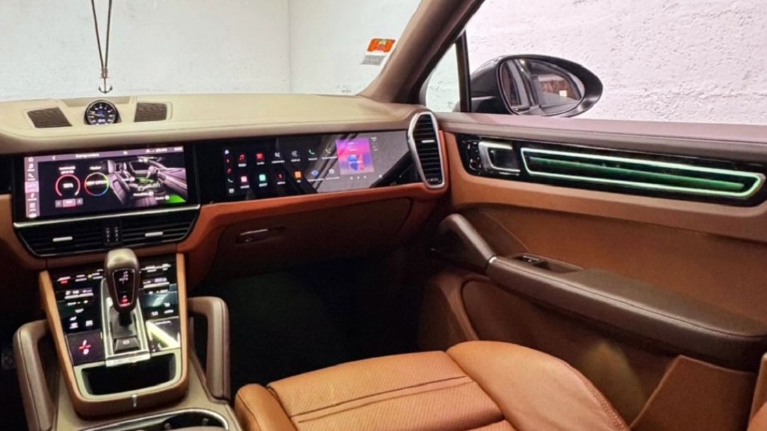 Дисплей пассажира PORSCHE Cayenne E3. PORSCHE-UPGRADE.RU смотреть онлайн