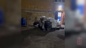 В Волгограде полицейские пресекли деятельность нелегального цеха по копчению и вялению рыбы