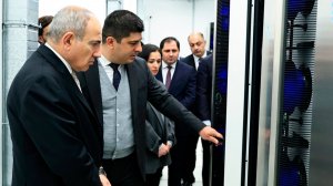 Никол Пашинян ознакомился с деятельностью нового суперкомпьютерного центра ЕГУ