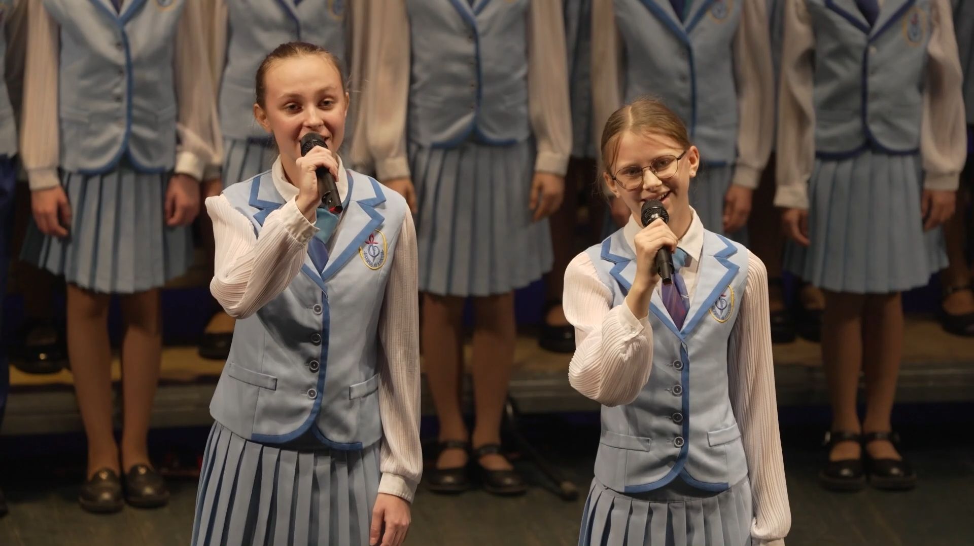 «ГОВОРЯТ, А ТЫ НЕ ВЕРЬ», Ансамбль имени Локтева "THEY SAY, BUT YOU DON'T BELIEVE IT" Loktev Ensemble смотреть онлайн