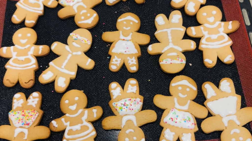 Имбирное печенье - классический рецепт в домашних условиях /  Домашнее имбирное печенье (просто) смотреть онлайн