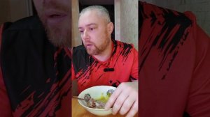 Ответы на вопросы. Суп гороховый с копчёными рёбрами и сухариками. Витамины и таблетки. #мукбанг #ед