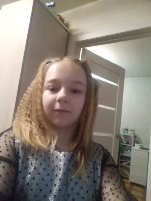 Я в школе снимаю потому что я хочю домрц